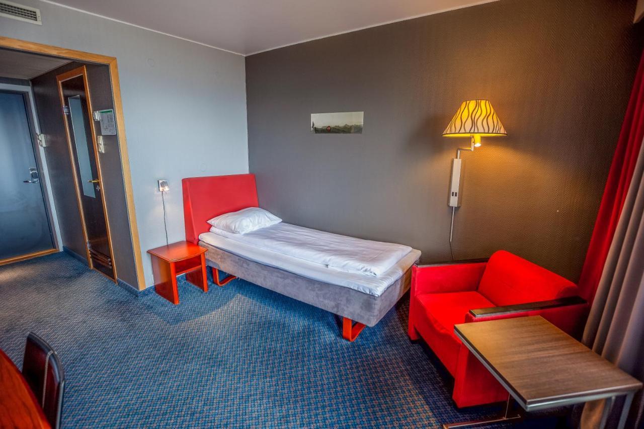 Hotel F2 3*